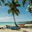 Waar en wanneer kunt u zwemmen op de Comoren: zeetemperatuur van maand tot maand
