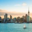 Wanneer kunt u gaan zwemmen in Auckland: zeetemperatuur maand per maand